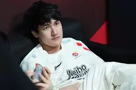 Karsa遭遇十五持续失利，巴塞罗那教练压力巨大！观众掌声雷动(巴塞罗那队教练)